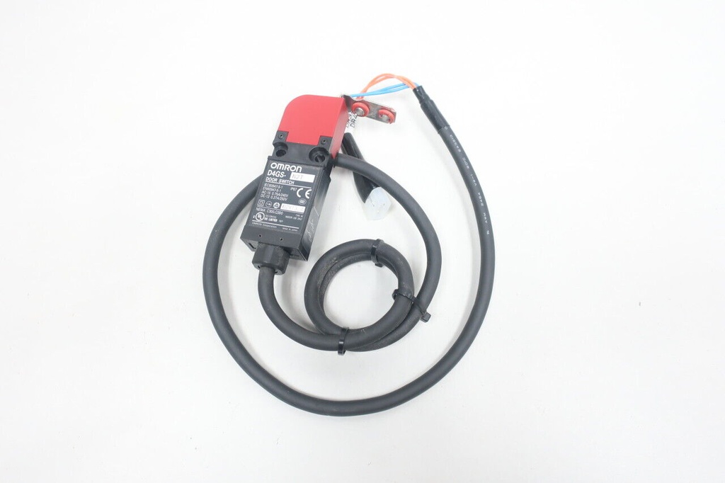OMRON D4GS-N2T Safety door switch, IP67, 2NC (slow-action), vertical key inserti