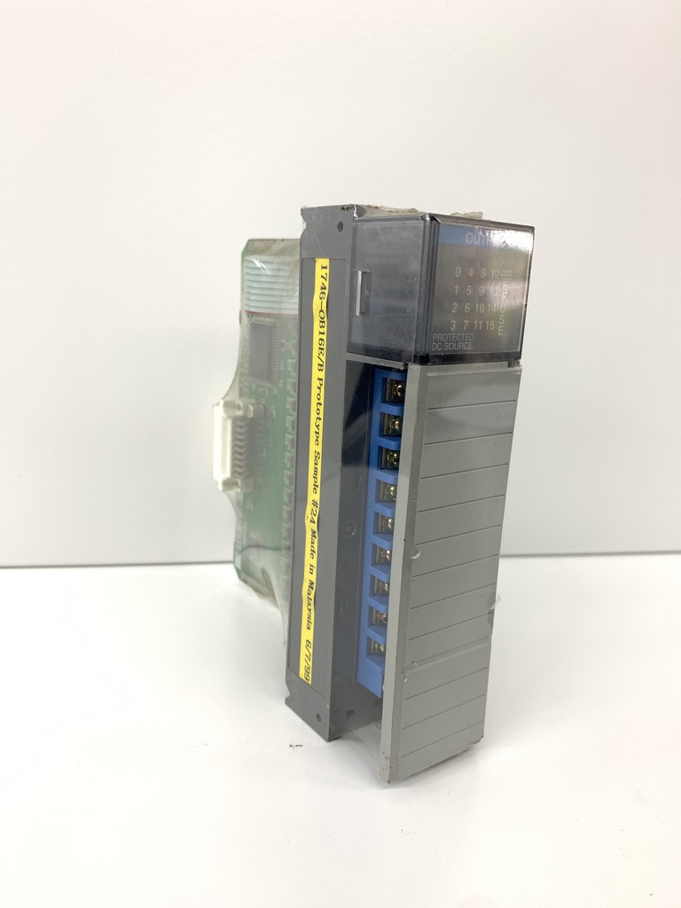 ALLEN BARDLEY 1746-OB16E/B [2] OUTPUT