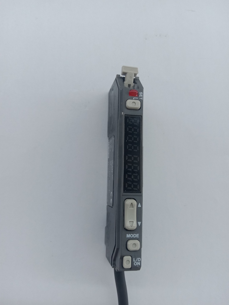 KEYENCE FS-V21R (DIGITAL AMPLIFIER)